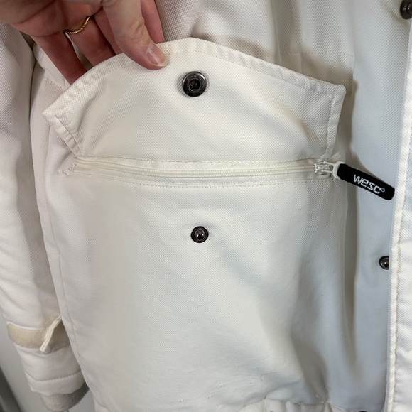 WESC Men's L Classic White Snowboard/Snow Jacket - Picture 8 of 14